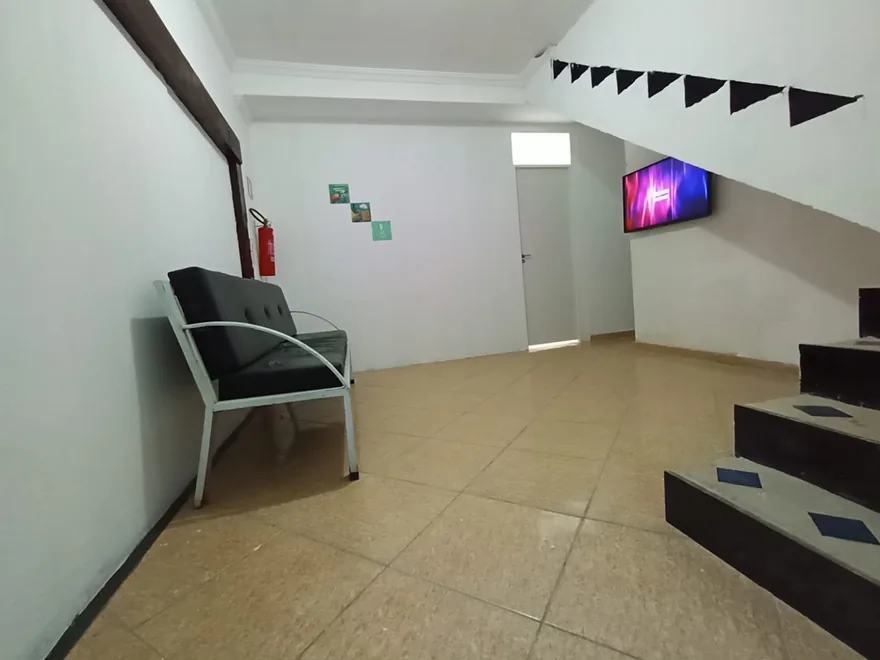 Sala de convivência com televisão na clínica de reabilitação em Sete Lagoas - MG